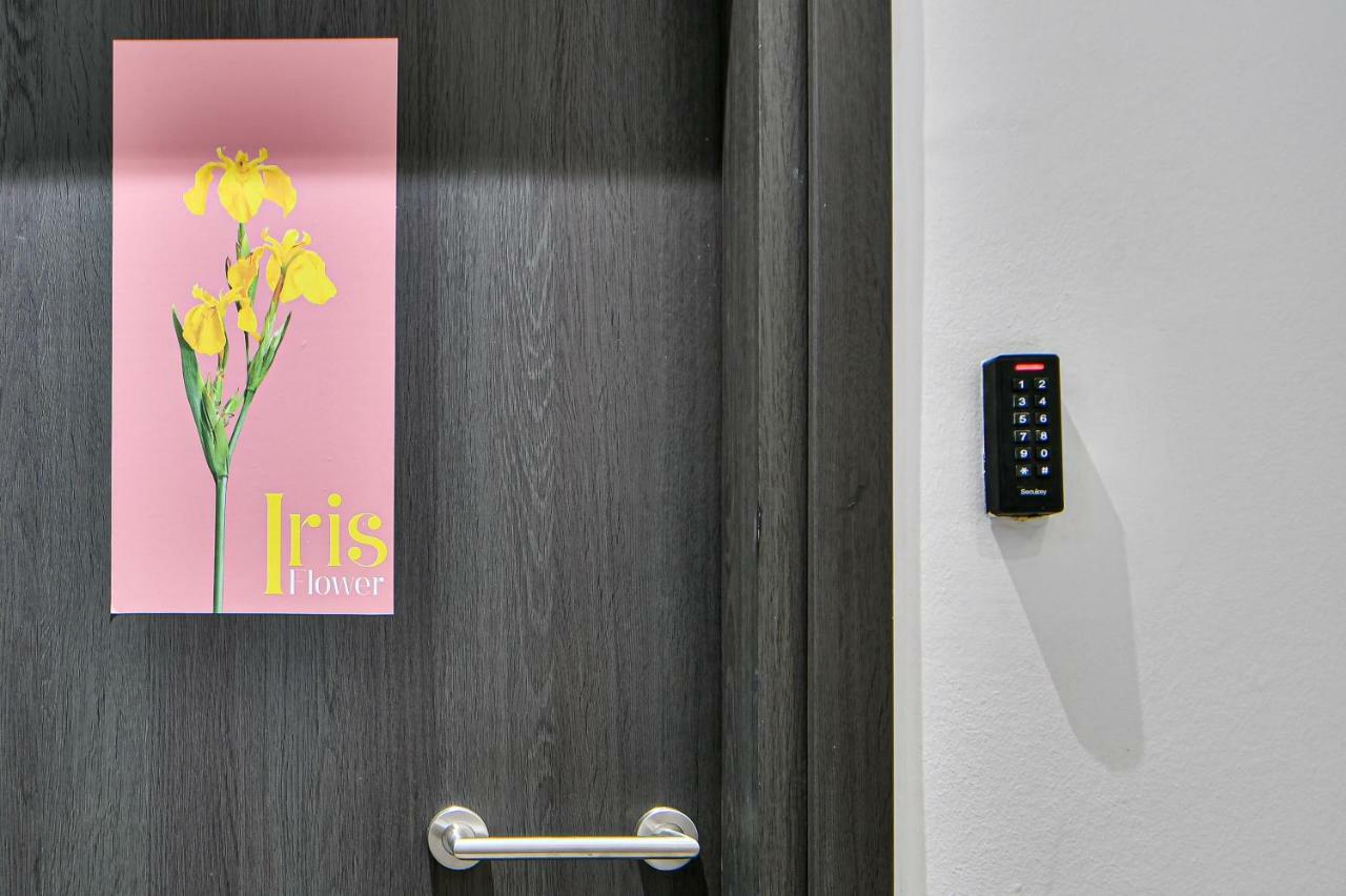 Flowers Of Athens, Boutique Aparthotel With 6-Apartments In Central Athen Exterior foto